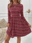 Vestido Corto a Cuadros con Manga Larga y Cuello Redondo