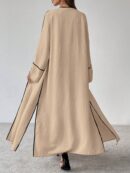 Conjunto de Abrigo Largo y Pantalones Anchos con Contraste