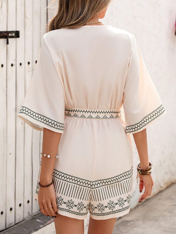 Romper de Verano con Cintura Alta y Textura de Encaje Floral - Image 28