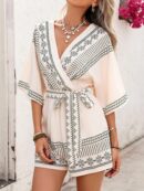 Romper de Verano con Cintura Alta y Textura de Encaje Floral
