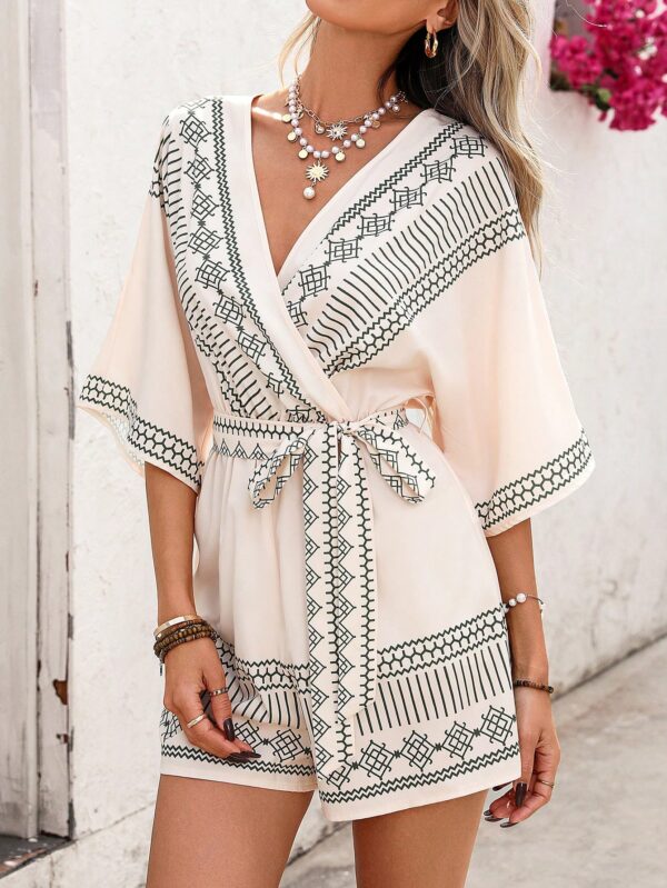 Romper de Verano con Cintura Alta y Textura de Encaje Floral - Image 31