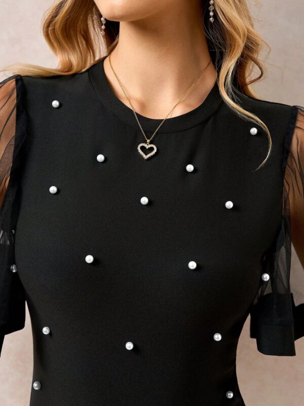 Remera Negra de Negocios Casual con Mangas Flare en Malla - Image 20