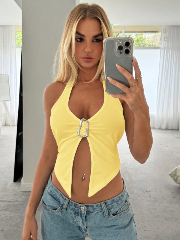 Camisola Ajustada con Cuello Halter, Espalda Descubierta y Decoración Metálica - Image 49