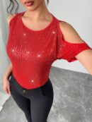 Remera Elegante con Hombros Descubiertos y Detalles de Lentejuelas