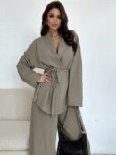 Set Elegante y Casual de Shacket y Pantalón con Cinturón
