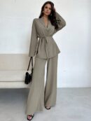 Set Elegante y Casual de Shacket y Pantalón con Cinturón