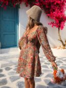 Vestido Playero Mini de Tricot con Cuello Corazón y Manga Larga