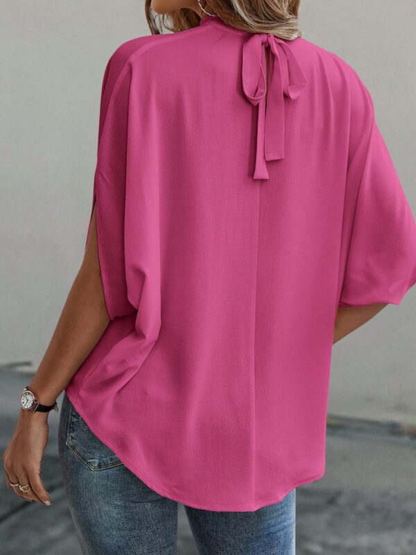 Blusa Sólida con Mangas Murciélago y Lazo Atrás - Image 8