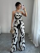 Mono Largo Estampado con Cuello Halter y Detalles Fruncidos