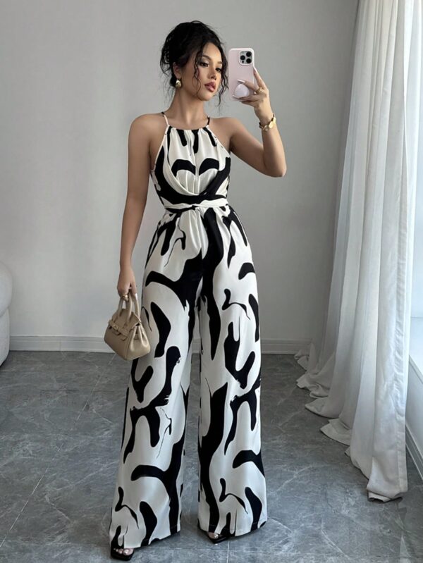 Mono Largo Estampado con Cuello Halter y Detalles Fruncidos