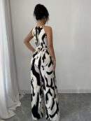 Mono Largo Estampado con Cuello Halter y Detalles Fruncidos