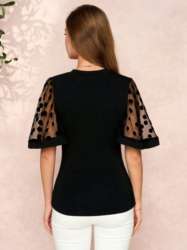 Remera Negra de Negocios Casual con Mangas Flare en Malla - Image 23