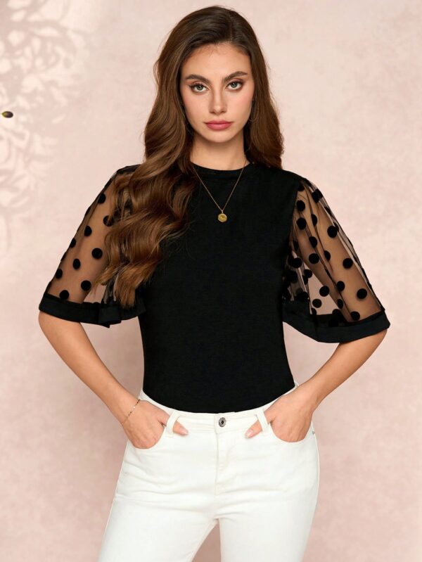 Remera Negra de Negocios Casual con Mangas Flare en Malla - Image 26