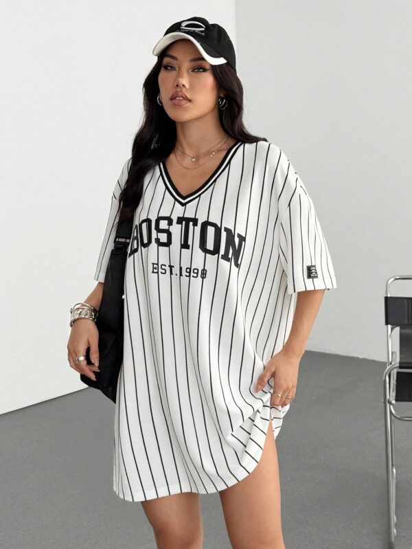 Vestido Casual de Verano con Escote en V y Estampado de Letras y Números - Image 18