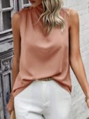 Blusa sin Mangas de Cuello Alto con Detalles Elegantes
