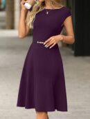 Vestido Mini de Punto Negro Elegante con Cintura Entallada