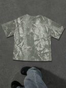 Remera Casual Oversize con Estampado Camuflado y Manga Corta