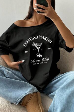 Remera Suelta de Hombro Caído con Eslogan 'Espresso Martini'