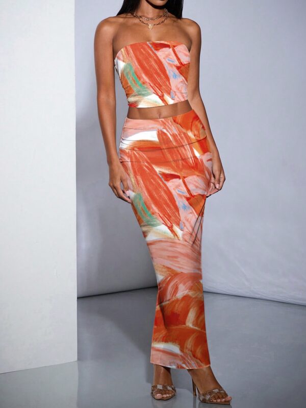 Conjunto de Crop Top y Falda Asimétrica con Estampado Floral - Image 6
