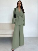 Set Elegante y Casual de Shacket y Pantalón con Cinturón