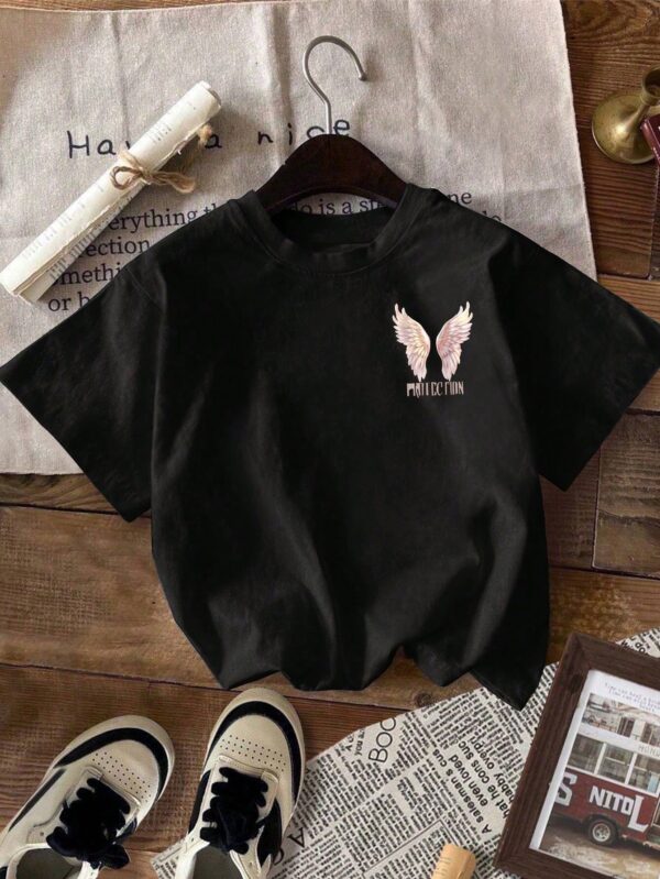 Remera Estampada de Frutas y Letras con Cuello Redondo - Image 21